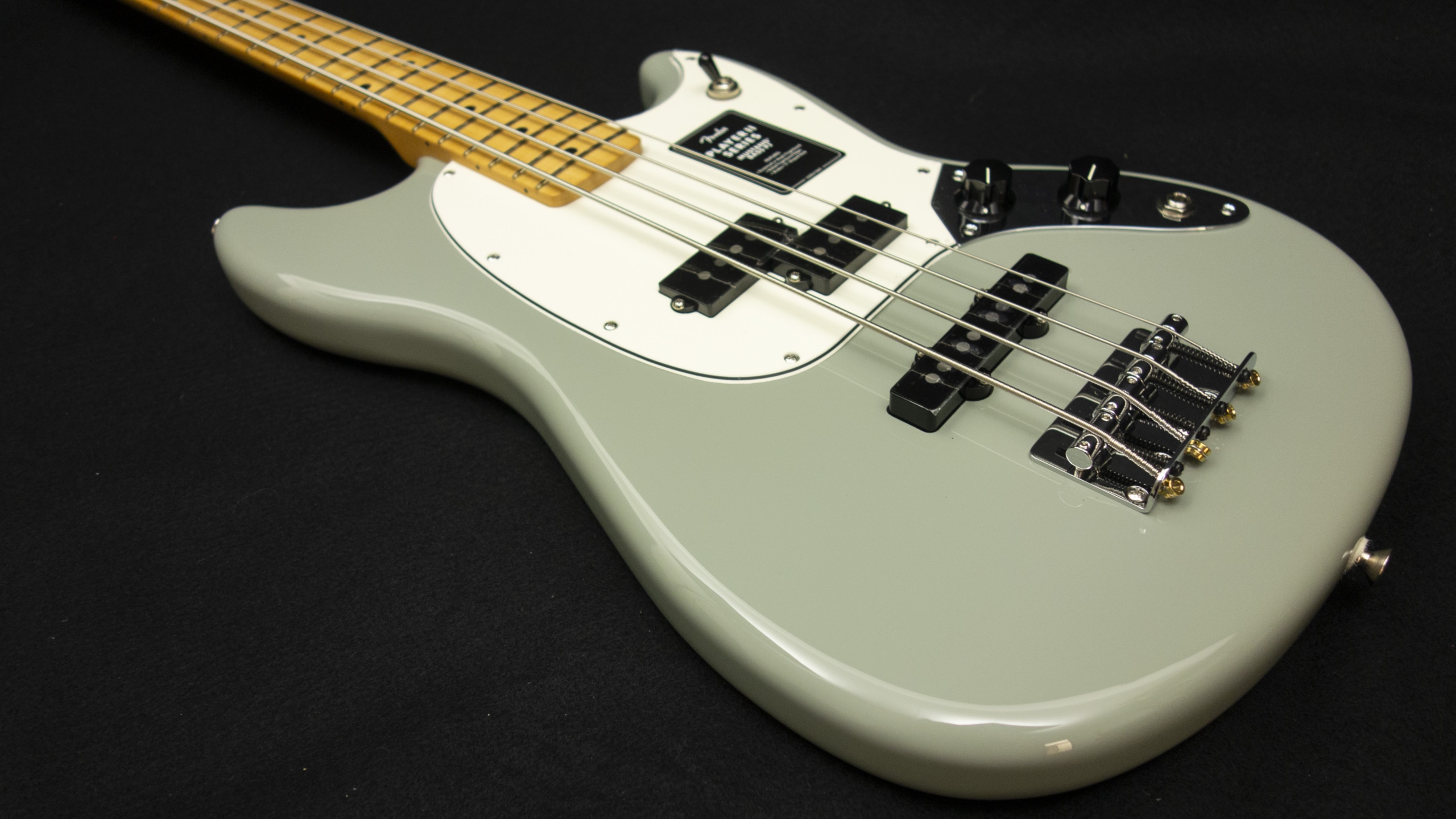 Fender Player II Mustang® Bass PJ – Cactus Grey Finish – 7.6 pounds – MX26060408